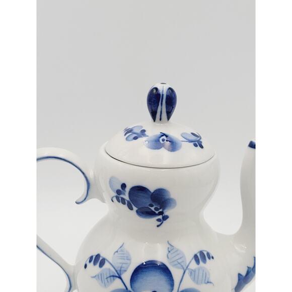 GZHEL Russian Porcelain Coffee Tea Pot Vtg 7.5" - Picture 6 of 11